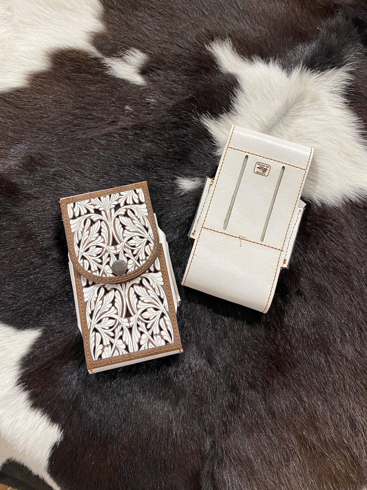 CHARRO BROWN & WHITE PHONE HOLDER CASE