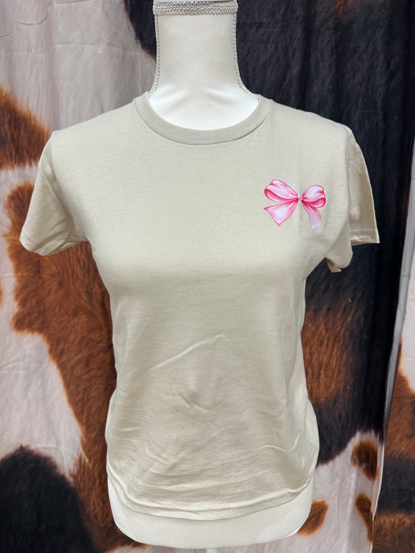 GILDAN |BEIGE CUSTOM TSHIRT BOW & OCD OBSESSIVE COW DISORDER