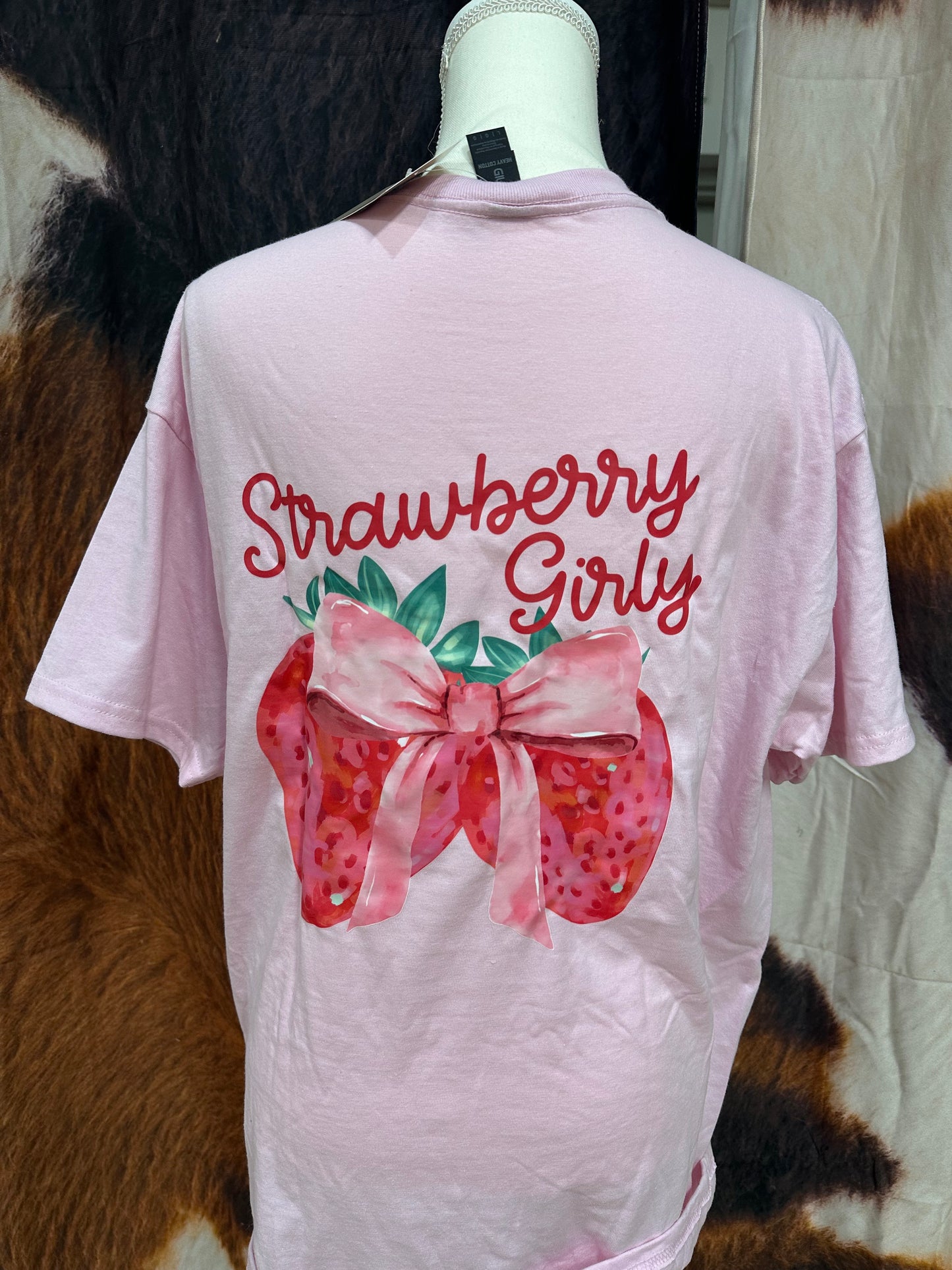 GILDAN| CUSTOM T-SHIRT PINK STRAWBERRY GIRLY