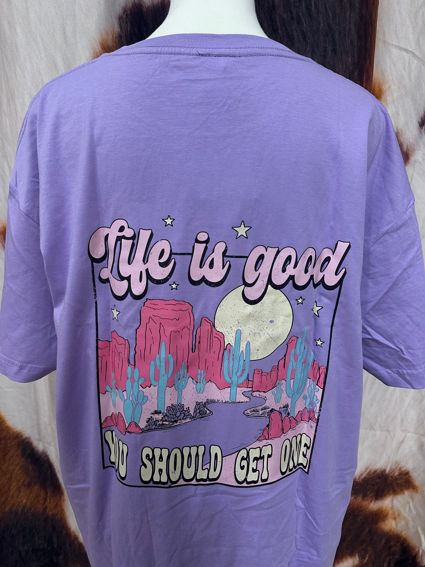 LUCKY FRIENDS| LILAC CUSTOM T-SHIRT LIFE IS GOOD YOU SHOULD GET ONE