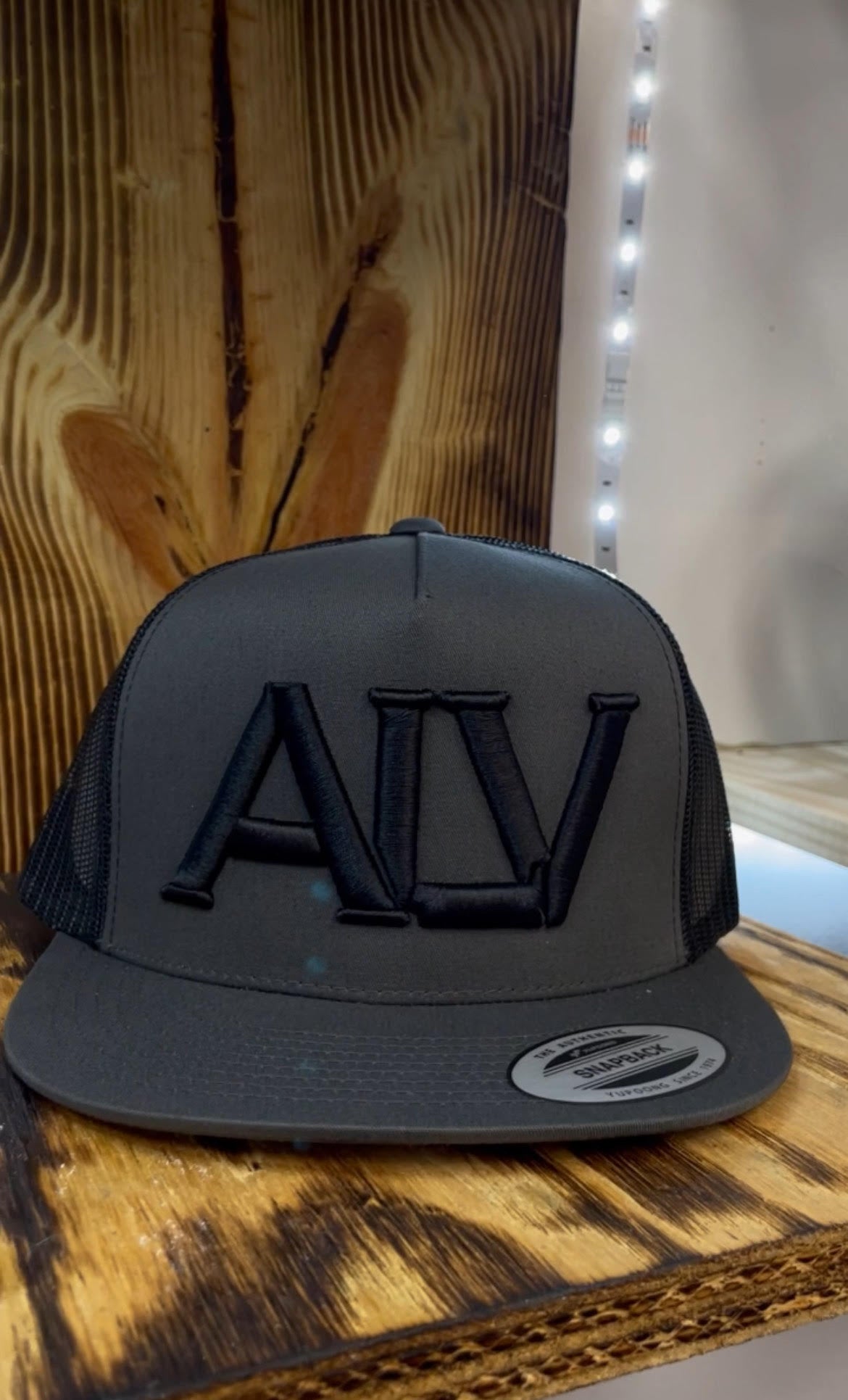ALV EL VIEJON HAT