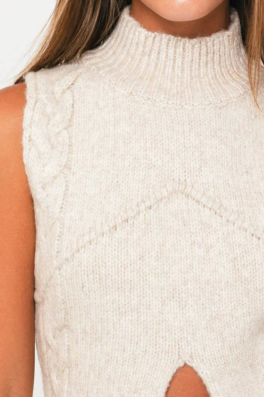 LELIS OATMEAL MOCK NECK CUTOUT CROP SWEATER TOP