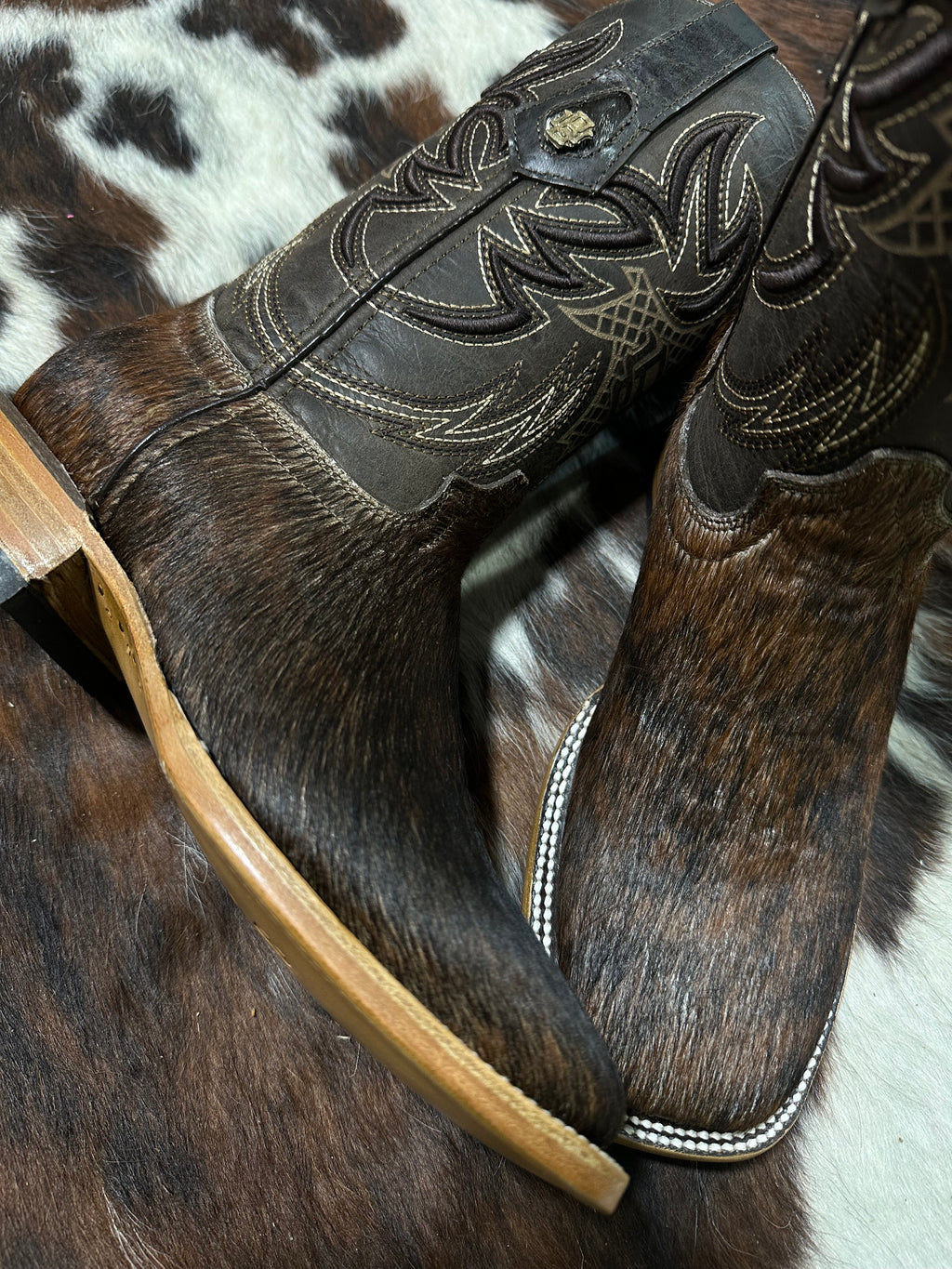 PELO CAFE LAREDO CUERO COWHIDE BOOT'S