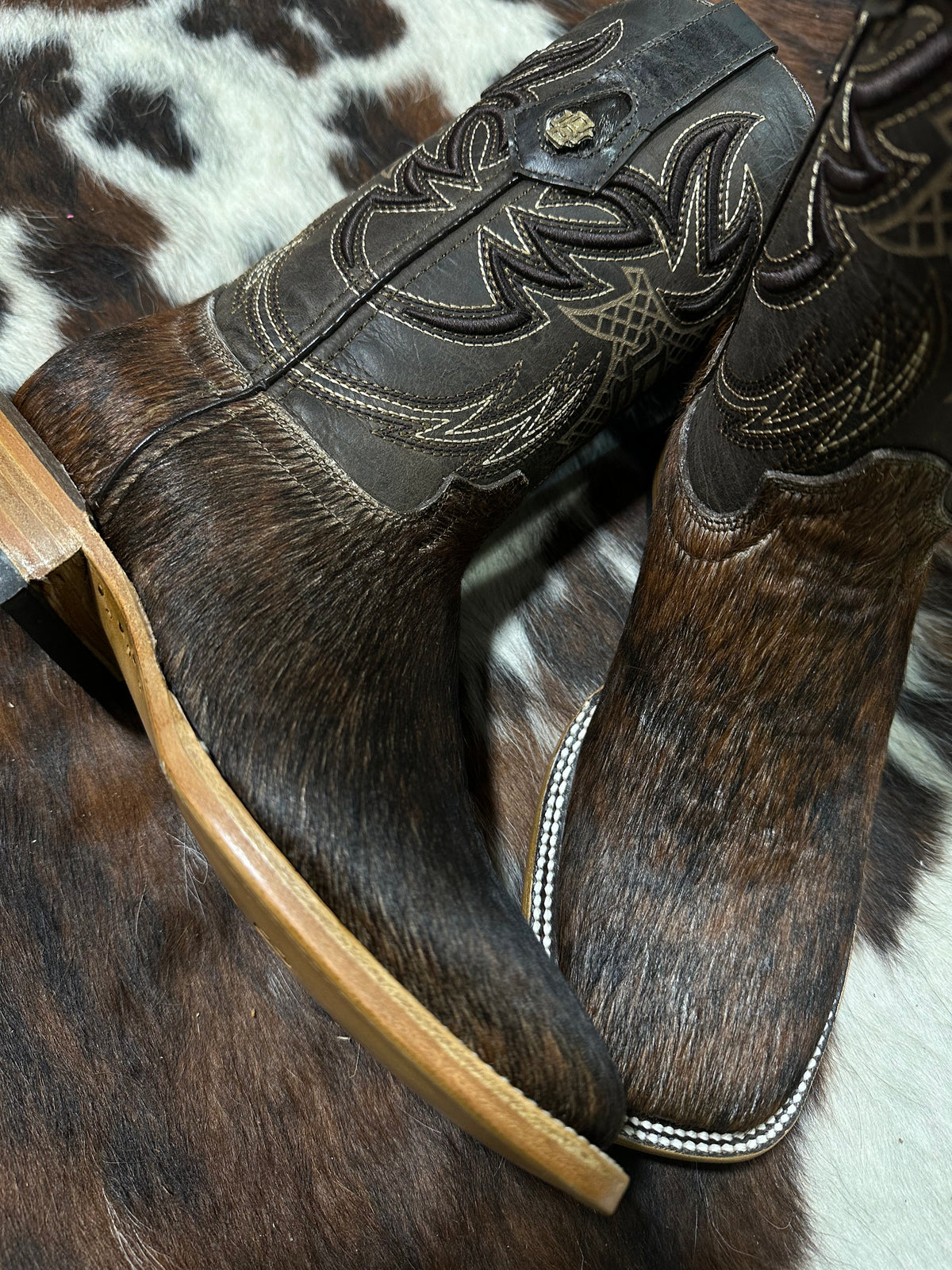 PELO CAFE LAREDO CUERO COWHIDE BOOT'S