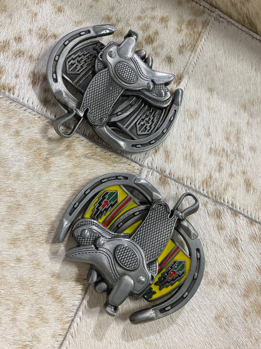 HORSE SADDLE SILVER/YELLOW BUCKLE