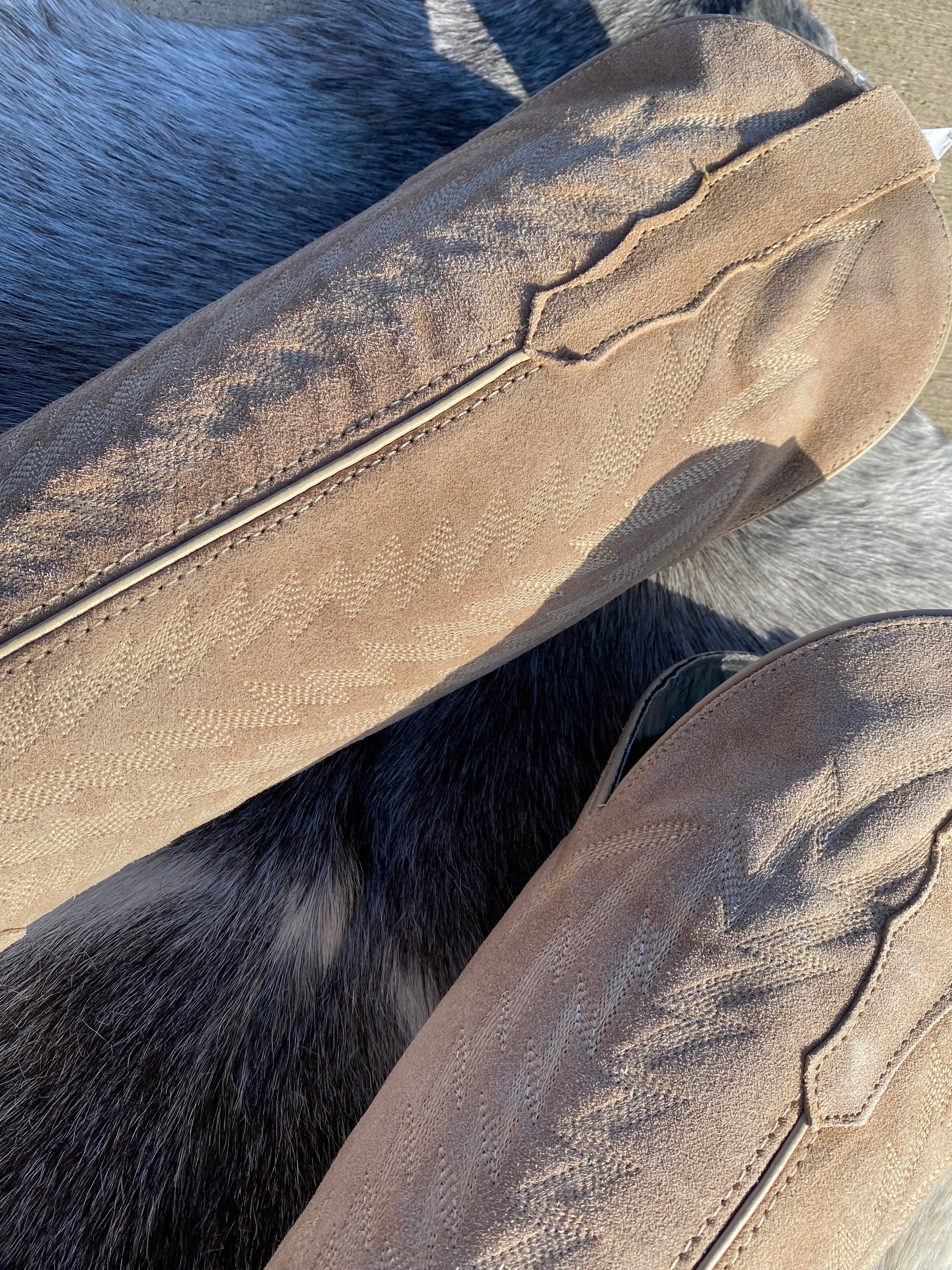 Bronzer | Women’s Beige Suede Knee-High Boots
