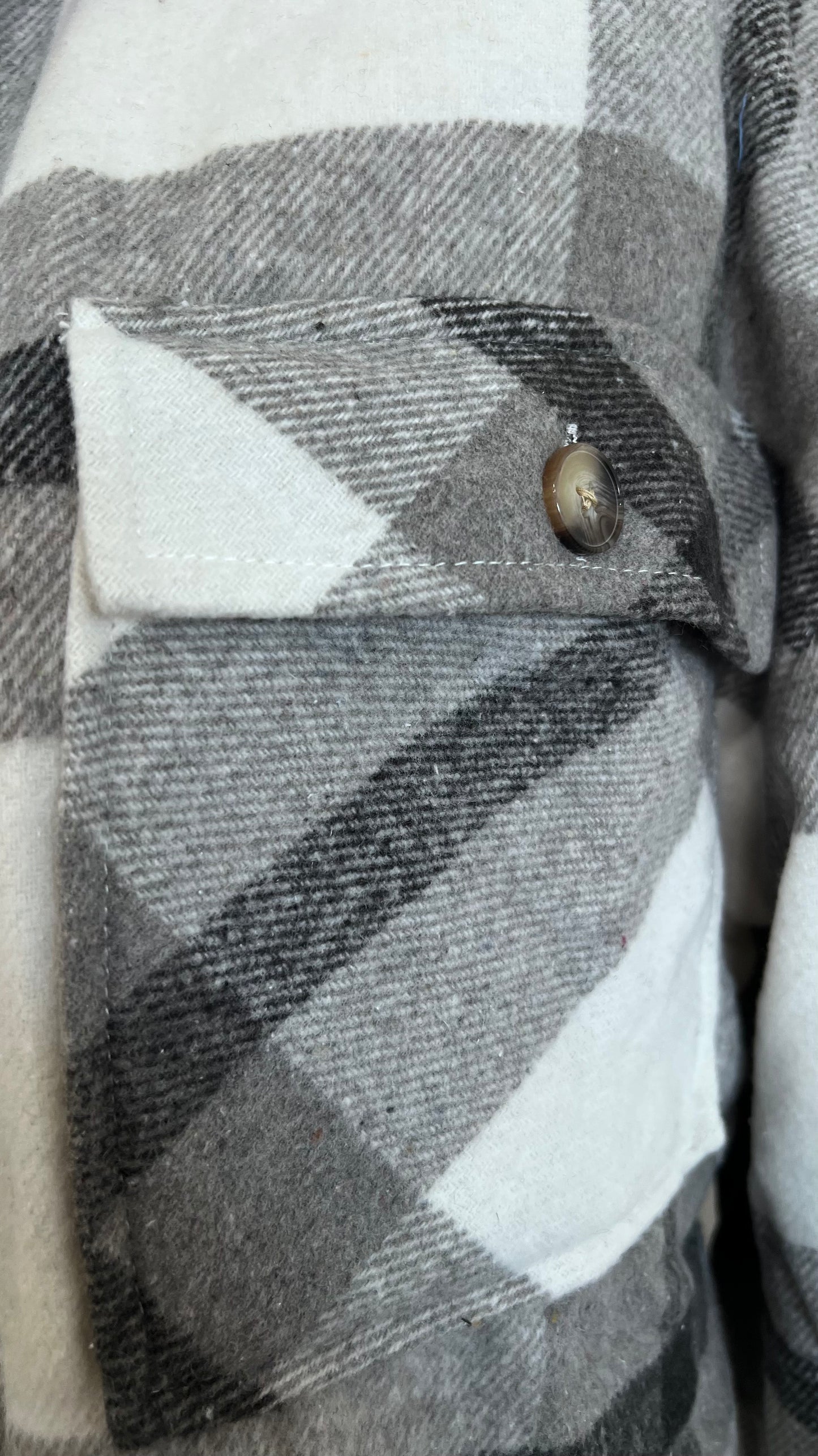 JA01 BLACK/WHITE FLANNEL SHIRT WITH BUTTONS