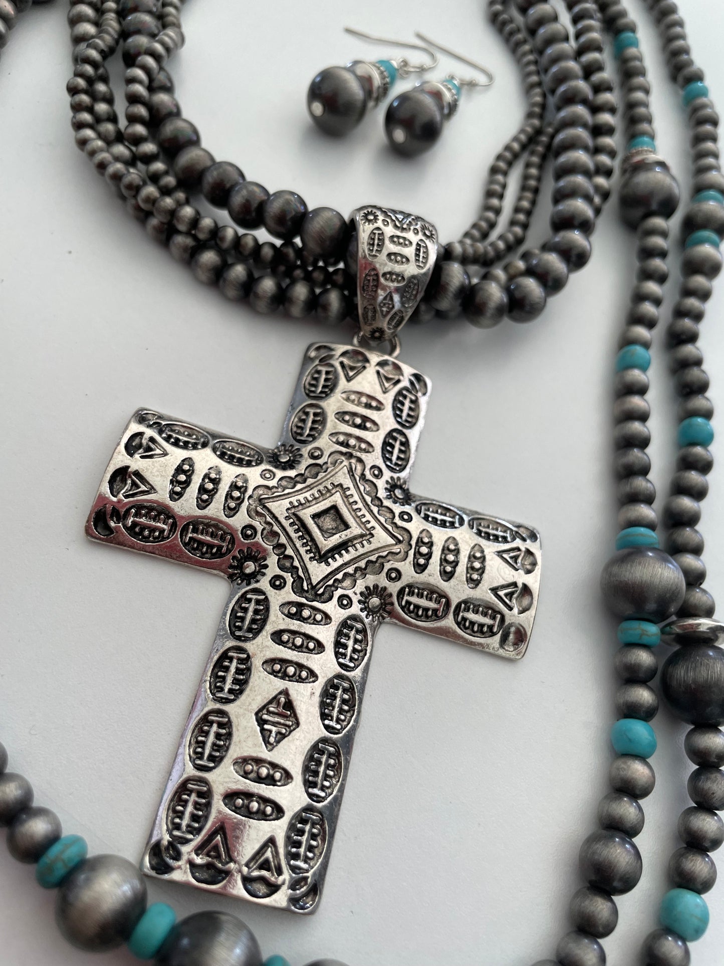 CROSS BEADED NECKLACE