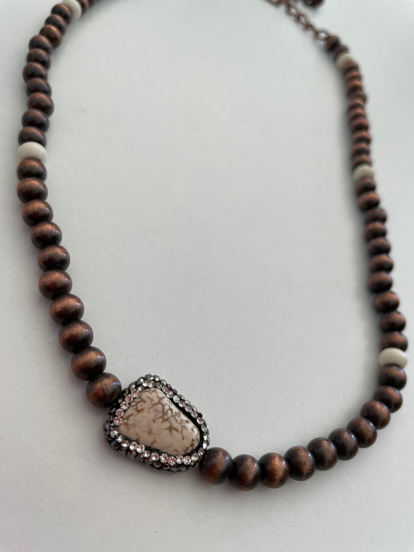 2 COLOR STONE BEADED NECKLACE