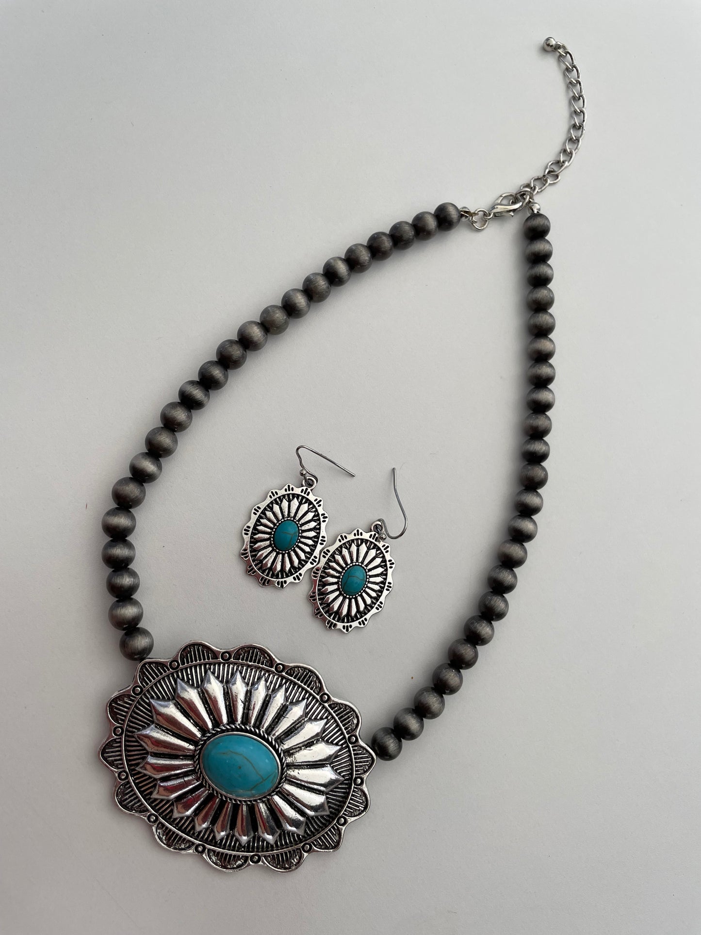 GREY CONCHO NECKLACE