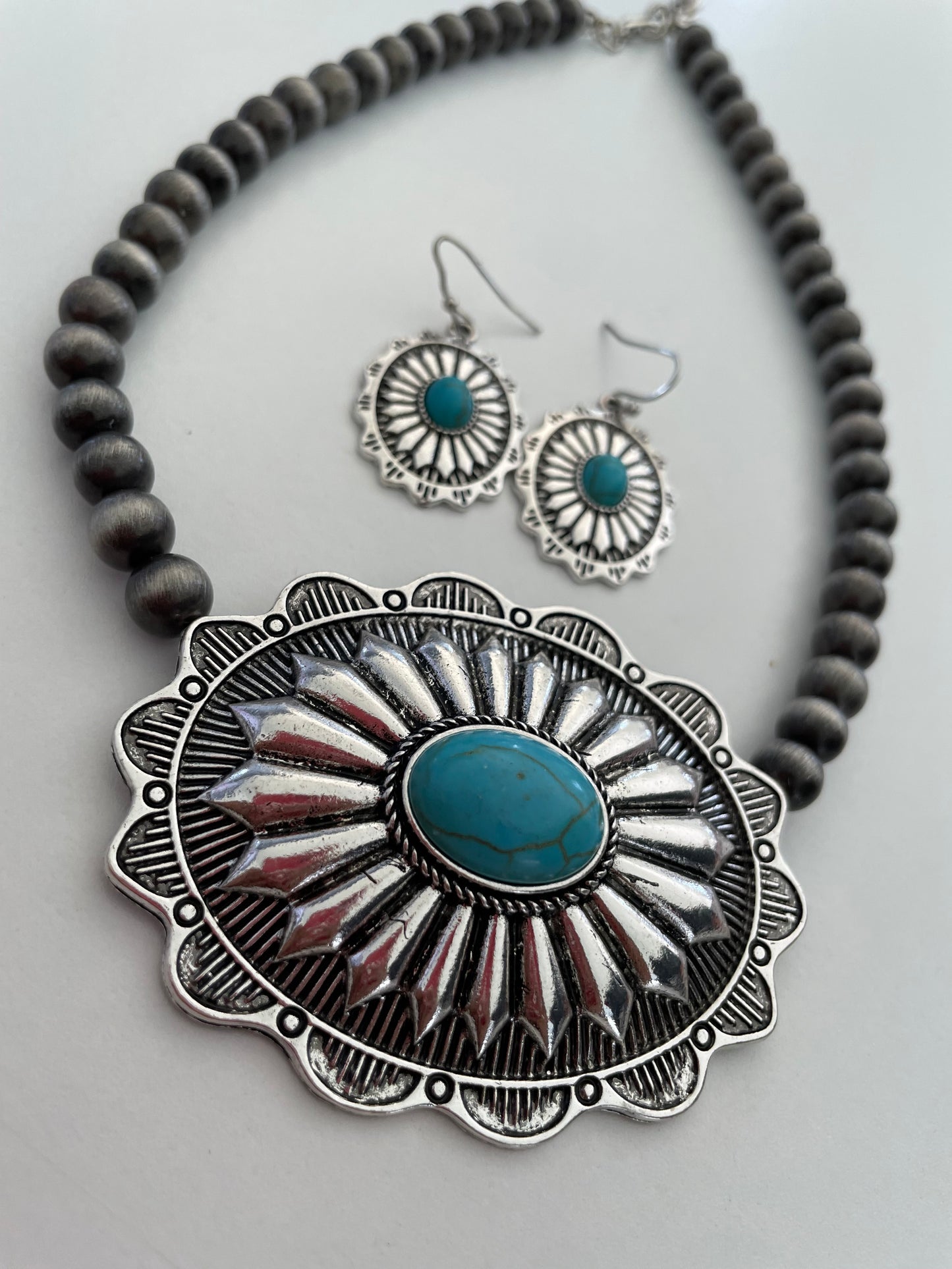 GREY CONCHO NECKLACE