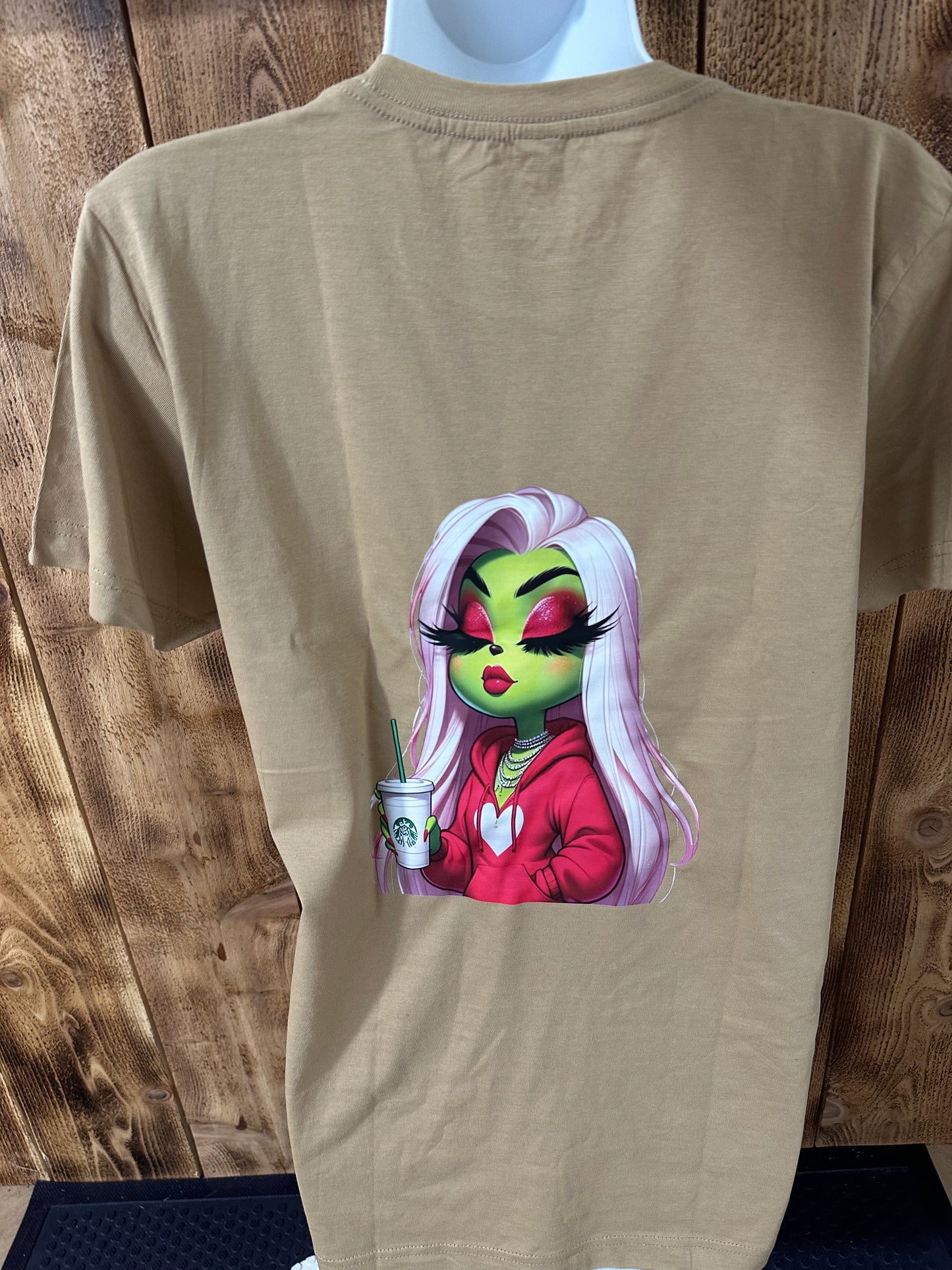 BLONDIE COQUETTE GRINCH T-SHIRT