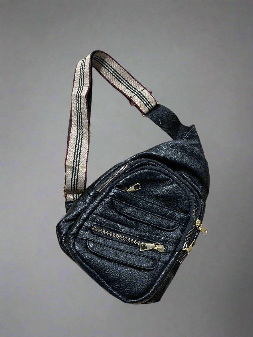 BLACK CROSSBODY BAG