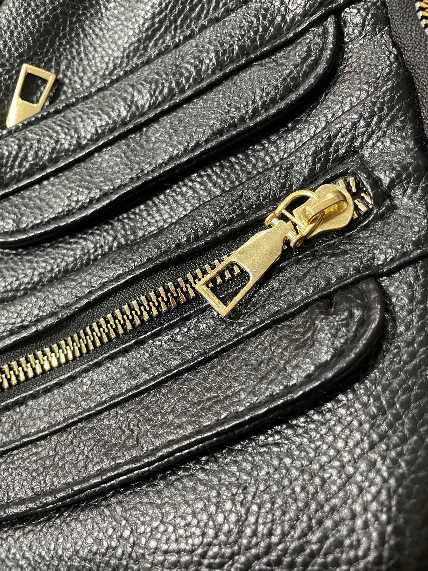 BLACK CROSSBODY BAG