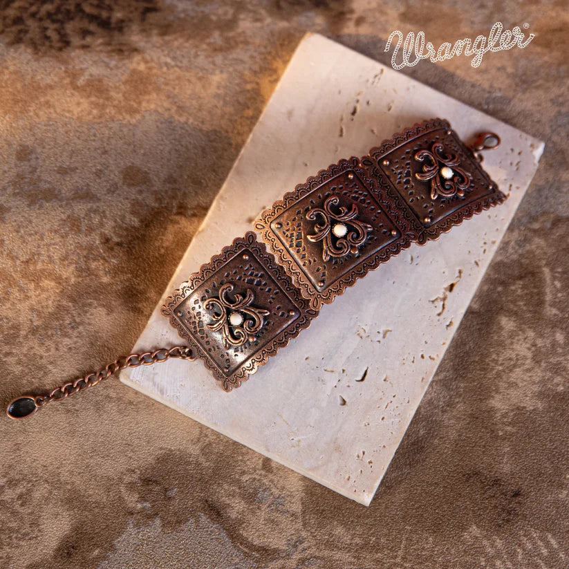 WGW1004WT - Wrangler Silver Chain Concho Cuff Bracelet White