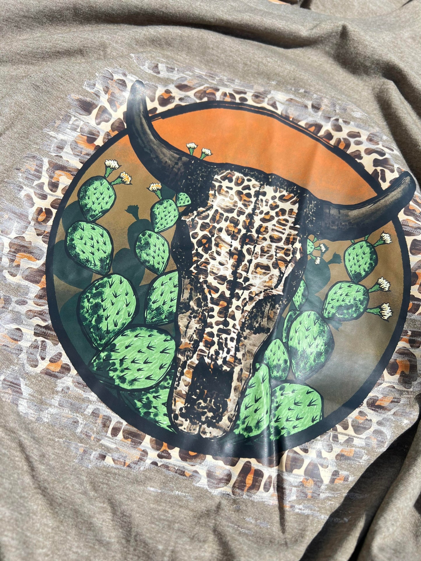 OLIVE GREEN TSHIRT CACTUS BULL