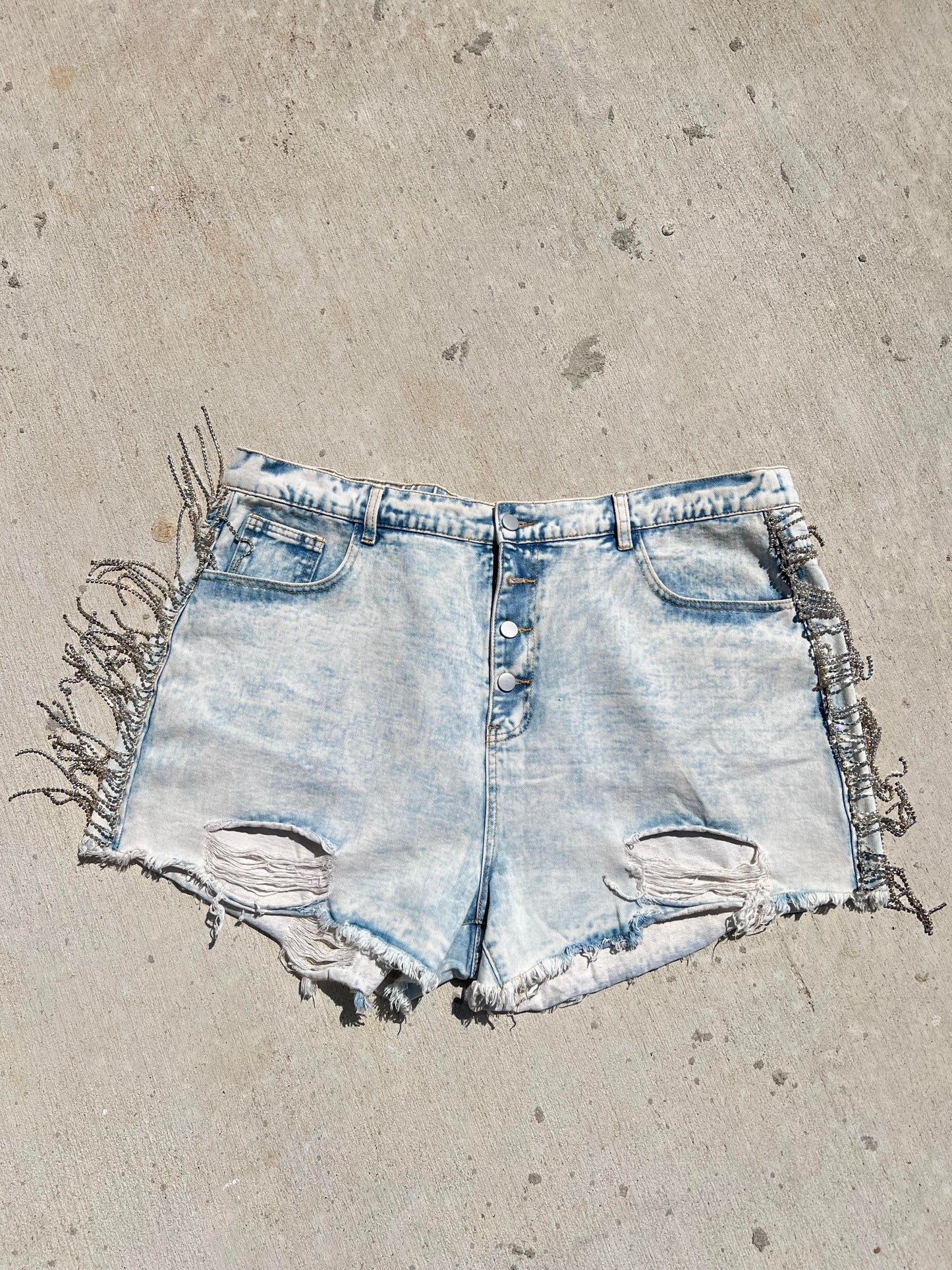 SAVANNA JANE PLUS SIZE JEAN SHORTS