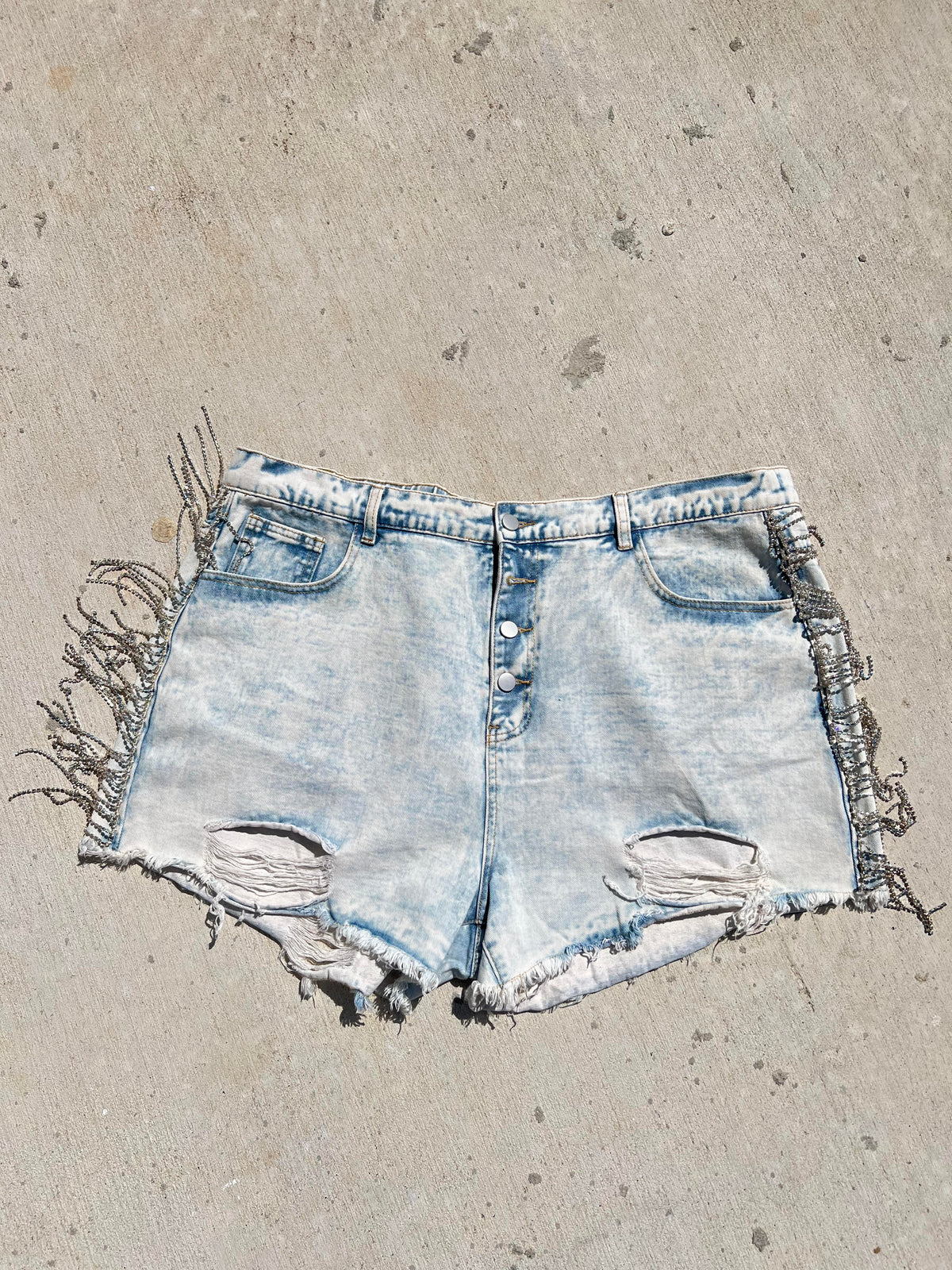 SAVANNA JANE PLUS SIZE JEAN SHORTS